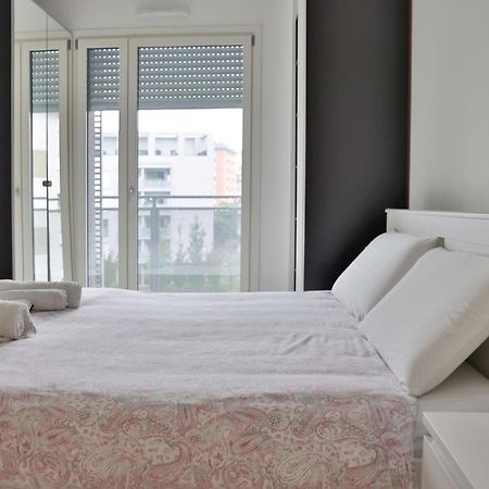 Luxury 3 Bedroom Apartment 100 Mq Next To Rho Fiera And San Siro Milánó Kültér fotó