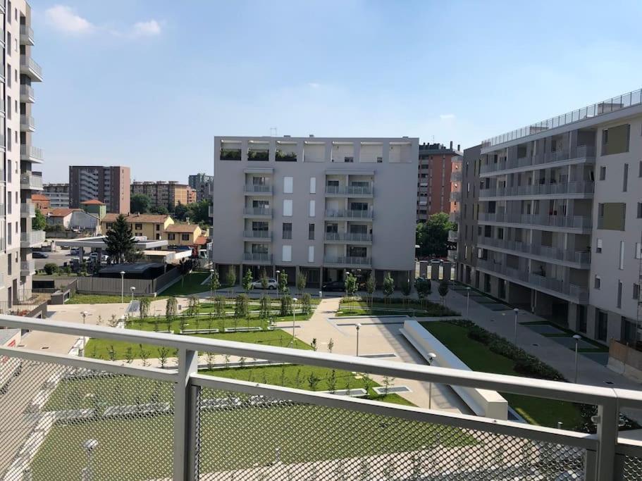 Luxury 3 Bedroom Apartment 100 Mq Next To Rho Fiera And San Siro Milánó Kültér fotó